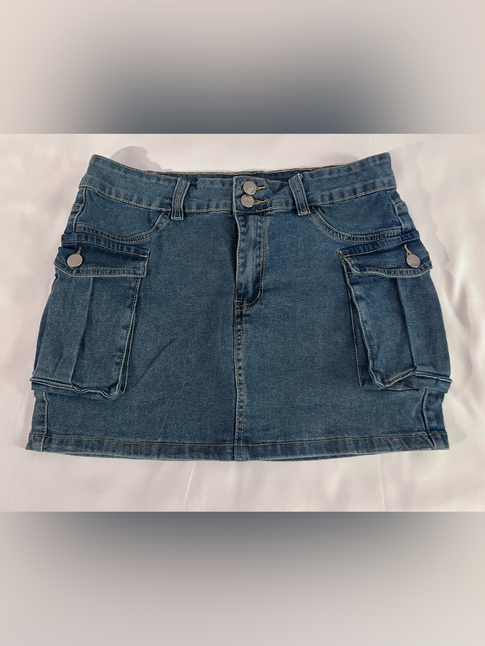 Dark Wash Denim Cargo Mini Skirt Y2K Look Size Large - Picture 2 of 6